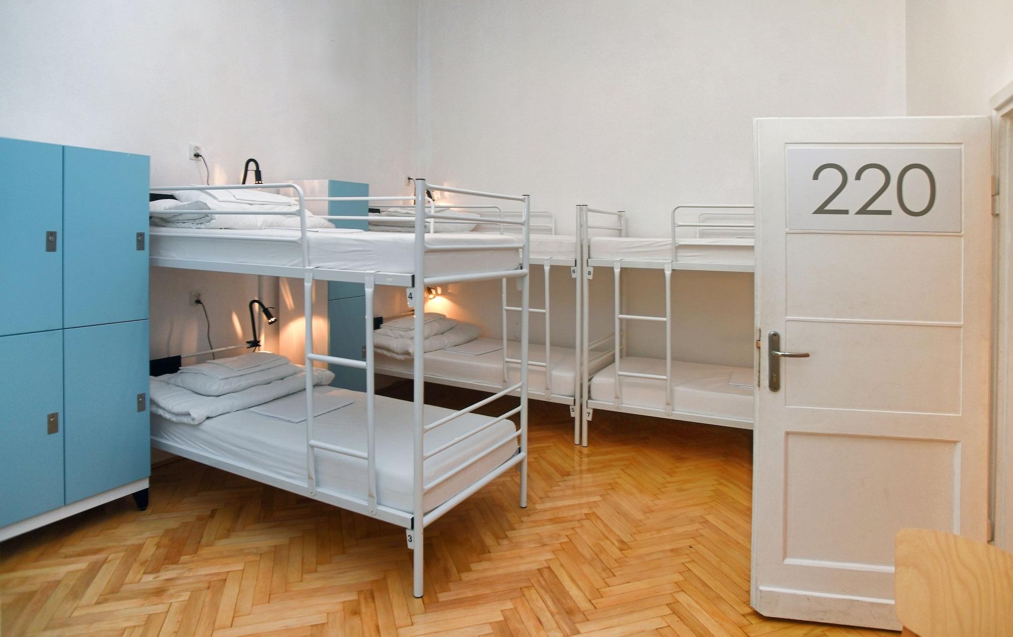 Warsaw Hostel Centrum Private Rooms & Dorms Exterior foto